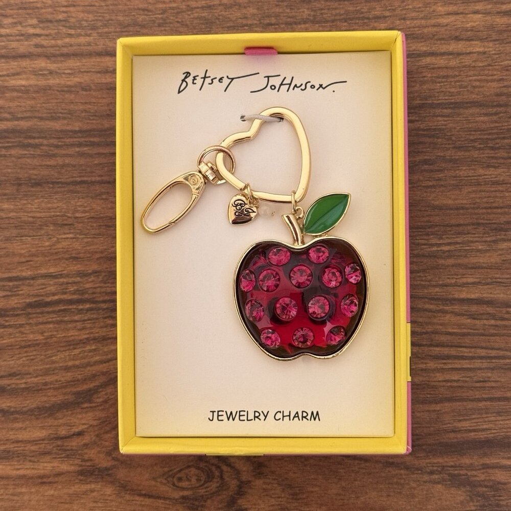 NEW Betsey Johnson Apple‎ Bag Charm Clip Jewelry Keychain Gift Handbag Teacher - Picture 3 of 4